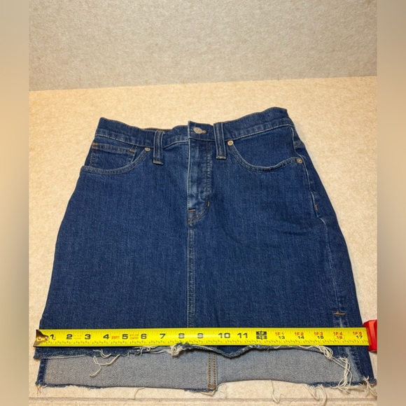 Madewell Denim Mini Skirt Distressed Raw Hem Size 25 Dark Wash - Picture 4 of 10